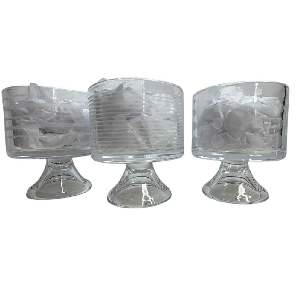 Set of 3 Mikasa CHEERS Collection Footed Wine Glasses Barware Weighted Bottom